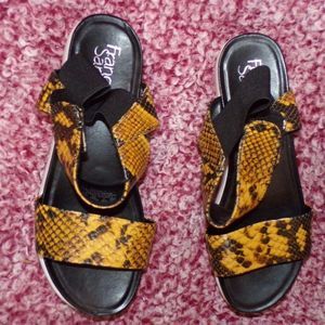 Franco Sarto L-KANA snakeskin print sandals black backstrap size 9M